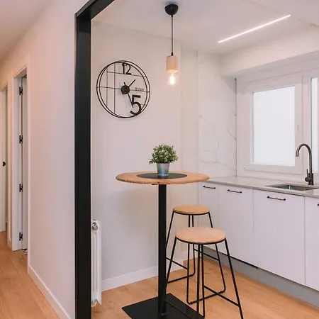 Amplio Con Luz Y Encanto By * 비고