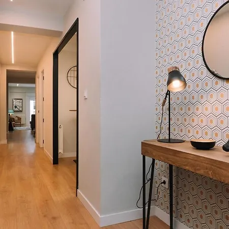 Amplio Con Luz Y Encanto By