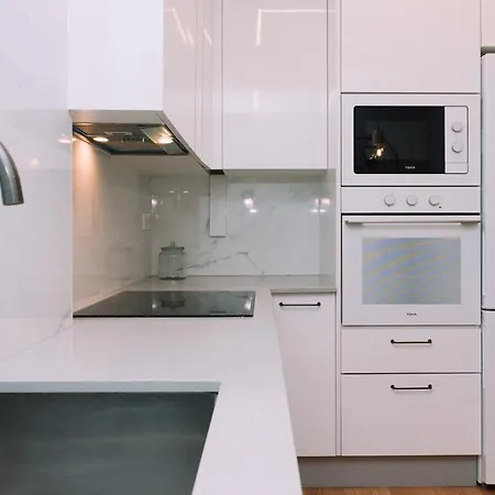 Amplio Con Luz Y Encanto By