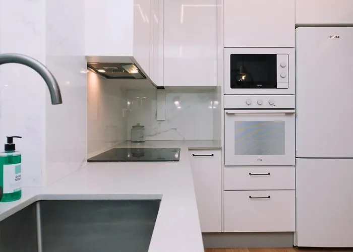 Amplio Con Luz Y Encanto By