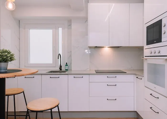 Amplio Con Luz Y Encanto By